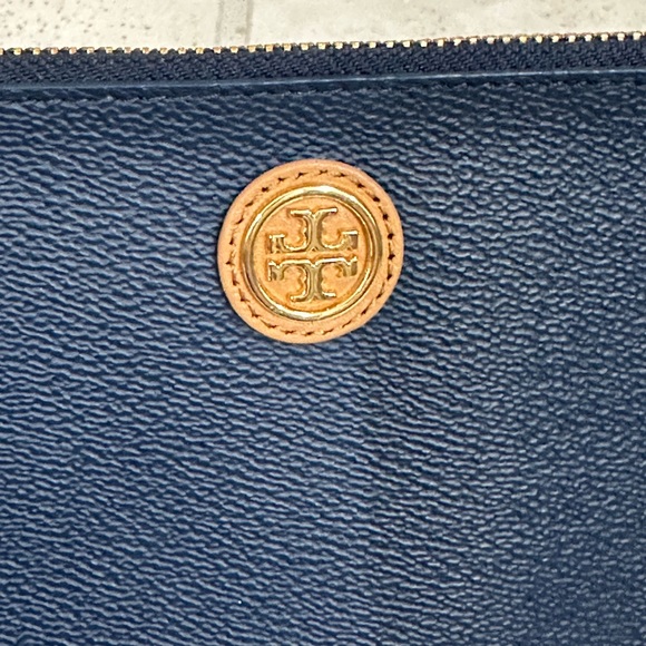 TORY BURCH!! ❤️ blue clutche - Picture 3 of 8